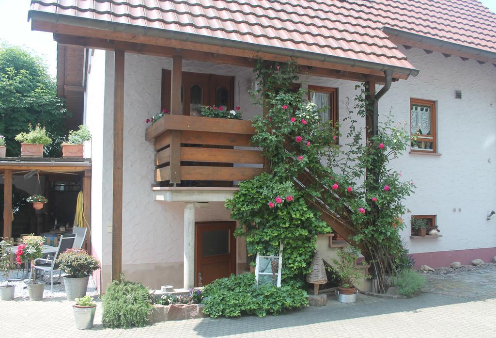 Haus Am Bergli Apartment แฮร์บอลซ์ไฮม์ ห้อง รูปภาพ